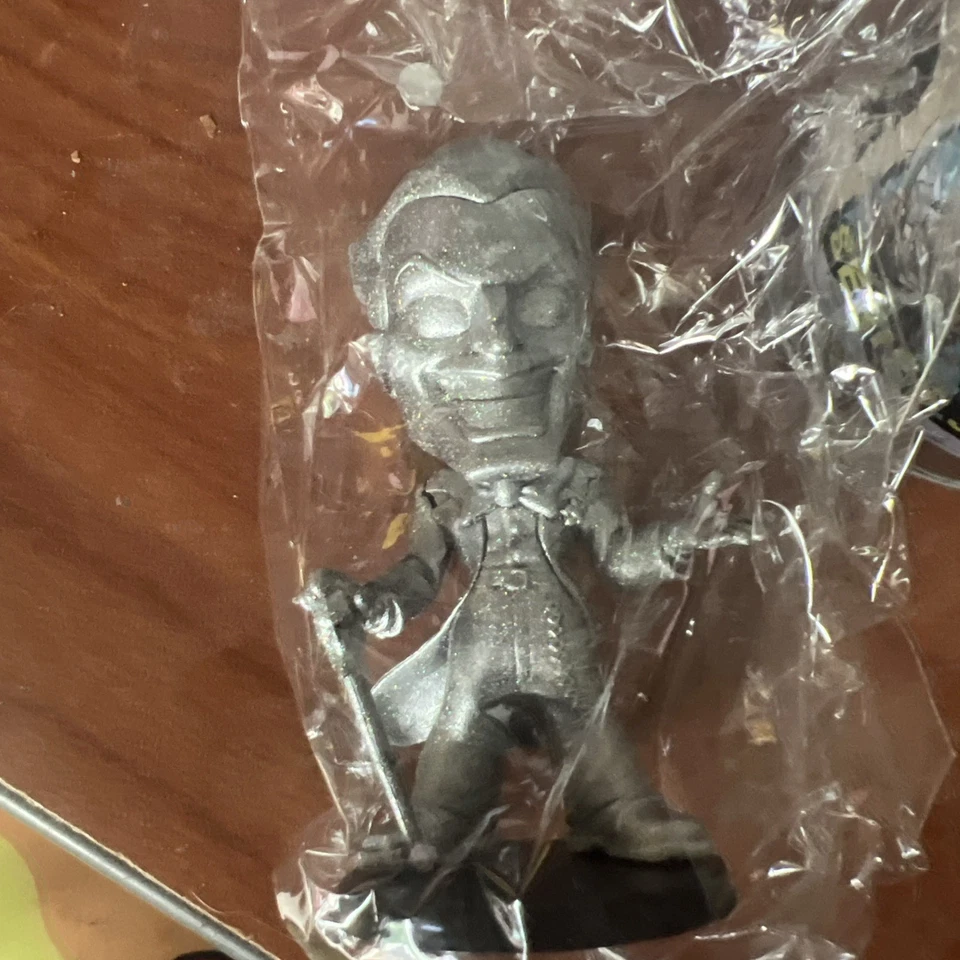 Figura Vinilo DC Comics LIL BOMBSHELLS Serie 3 Joker Silver Chase Cryptozoic Foto 1 de 3