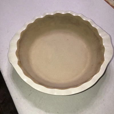 Pampered Chef Family Heritage New Traditions Collection 9” Pie Pan (060504) - Image 1 of 4