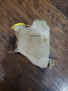 Jeep Wrangler TJ 97-02 Windshield Washer Bottle Reservoir Single Pump 55154804 - Bild 1 von 4