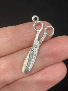 Vintage Sterling Silver Haberdashery Scissors Charm Pendant-floral Design 4cm - Picture 1 of 3