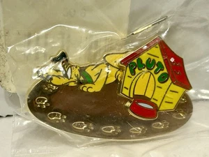 Disney Pluto Dog House Pin - Picture 1 of 3