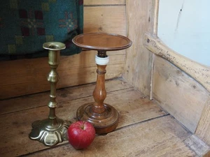 Un candelabro de madera de tejo georgiano restauración o uso como está - Imagen 1 de 13