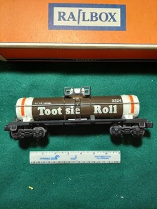 LIONEL #9324 TOOTSIE ROLL TANK CAR - Picture 1 of 4