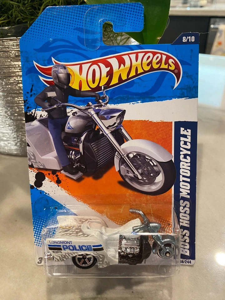 2011 Hot Wheels #168 Hw Principale Strada 8/10 Boss Hoss Motorcycle Bianco W/ - Immagine 1 di 1