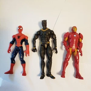 3 Marvel Action Figuren 2015,16,17 Spiderman Iron Man Black Panther gebraucht - Bild 1 von 12