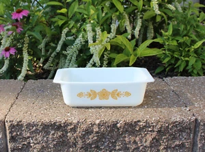 Plato para hornear pan vintage Pyrex mariposa oro blanco 1,5 cuartos pan #913 ¡COMO NUEVO! - Imagen 1 de 9