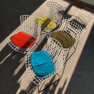 Harry Bertoia Child's Chair Model 425, Set of 4 in Black and White, Knoll 1950's - Picture 1 of 17