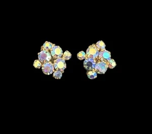 Vintage Gold Tone Clip On Earring Iridescent Glass Rhinestone - Picture 1 of 4