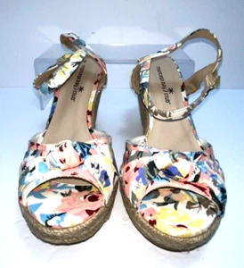 Montego Bay Club Blumenmuster Canvas Knoten Akzent offene Zehenpartie Espadrille Größe 7 mehrfarbig - Bild 1 von 8