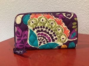 Vera Bradley Akkordeon Geldbörse Pflaume Crazy Organizer 7,5 x 4,5 umlaufender Reißverschluss ~ SCHÖN ~ - Bild 1 von 7