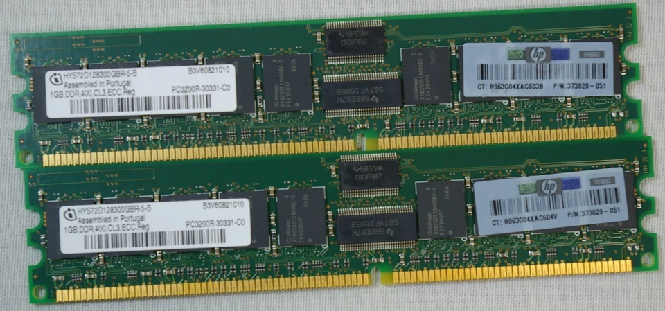 Lote de 2 Dos Módulos Usados HP 1GB PC3200 DDR400 CL3 ECC Registrados DIMM-373029-051 Foto 1 de 2
