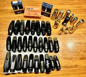 Lot Of Vintage Saxophone Moutpieces, Ligatures, Caps, & Reeds, NR!!! - Picture 1 of 4
