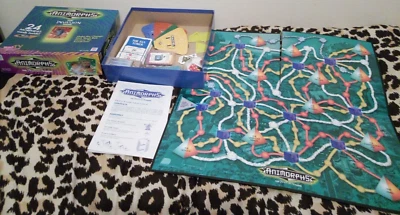 MB Nickelodeon TV Animorphs The Invasion Game 1998 Milton Bradley Scholastic  - Image 1 of 4