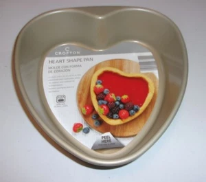 Crofton Heart Shaped Quan-Tanium Nonstick Cake Pan- Gold, 8.5" x 9" x 2.4" - Picture 1 of 2
