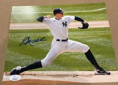 Foto autografiada de Corey Kluber 8x10 de los Yankees de Nueva York JSA Foto 1 de 2