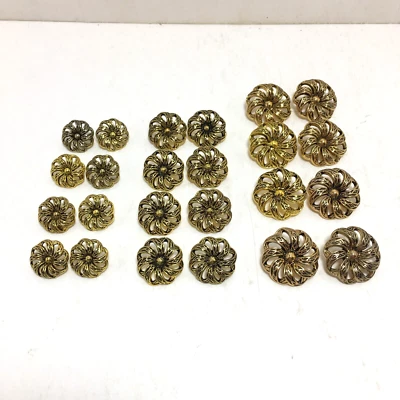 Shank craft buttons, 3 sets 8 each, gold-tone flowers, 3 sizes - Image 1 of 4