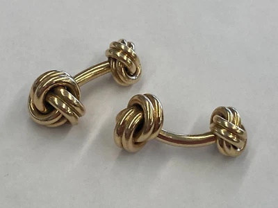 Винтажные классические запонки TIFFANY & CO. из желтого золота 14 карат с двойным любовным узлом, 21,68 г - Изображение 1 из 4
