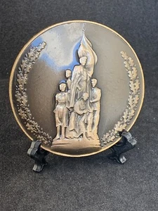 Rare Medal In Honour Of Monument Of Glory For Young Squad Of WW2 In Krasnodon. - Picture 1 of 4
