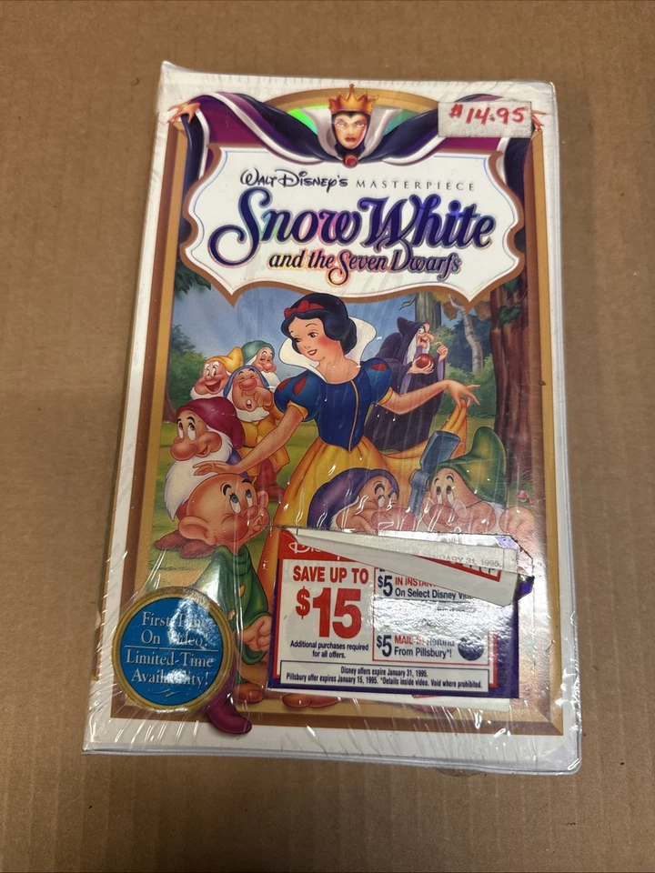 DISNEY - SNOW WHITE AND THE SEVEN DWARFS - VHS - SEALED - Not Black Diamond - Image 1 of 4