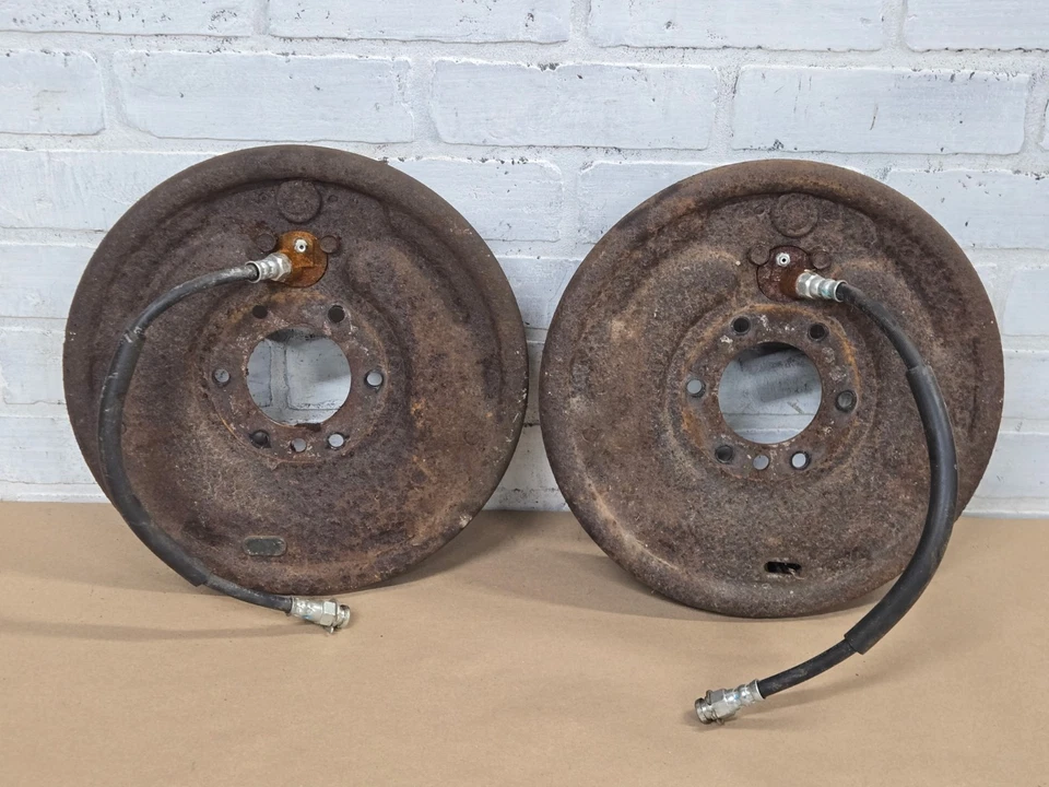 Jeep CJ 1972-77 Factory Dana 30 11" placas de respaldo de freno -- CJ5 CJ6 CJ7 Foto 1 de 4