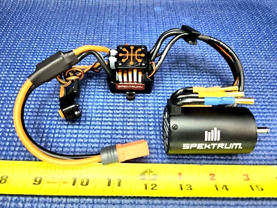 *NEW*  Spektrum Brushless 2-3S 100amp ESC SPMXSE1100 / 3900kv Motor SPMXSM3300 - Image 1 of 4