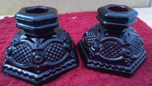 Paar AVON Cape Cod 1876 rubinrotes Glas kurze Kerzenständer / Sockel - Bild 1 von 5