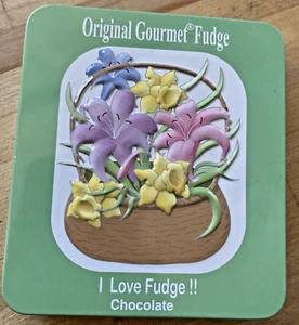 Vintage Floral "I Love Fudge" Tin 5x4.25x1" - Picture 1 of 4