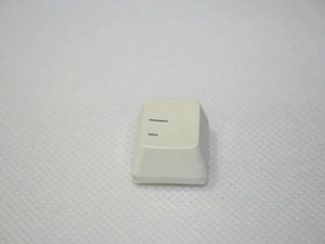 LLAVE ÚNICA - LLAVE DE APPLE GENUINA _ - DESDE TECLADO PRO M7803 - VENDEDOR DEL REINO UNIDO - Imagen 1 de 3
