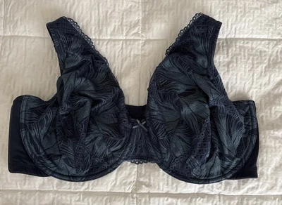 Sutiã cacique 44F sem forro cobertura total rayon nylon renda azul marinho floral - Imagem 1 de 4