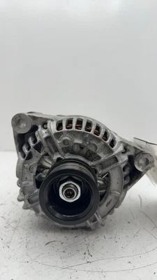 01 02 03 04 05 MERCEDES CLASE C Alternador Mercedes-Benz Foto 1 de 4
