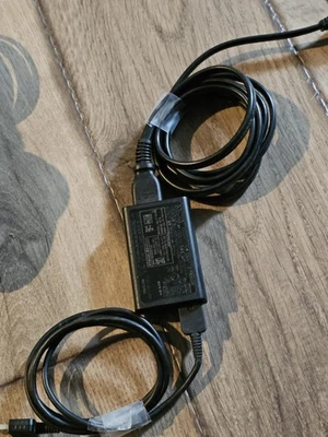 Зарядное устройство и кабель адаптера переменного тока OEM SONY PlayStation Vita PCH-ZAC1 - Изображение 1 из 3