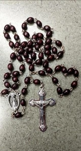 Vintage Wooden Bead Rosary ITALY Virgin Mary Jesus Christianity 40" Gift Bag - Picture 1 of 6