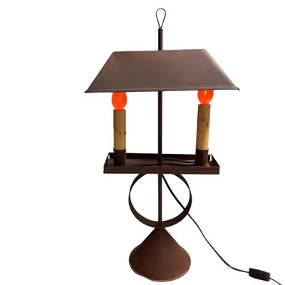 Lámpara de mesa rústica de dos velas con luz de escritorio decoración primitiva cabaña albergue Foto 1 de 4