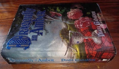 Diana Gabaldon / Dragonfly in Amber / 1992 1ST PRINTING HBDJ / OUTLANDER #2 - image 1 of 4