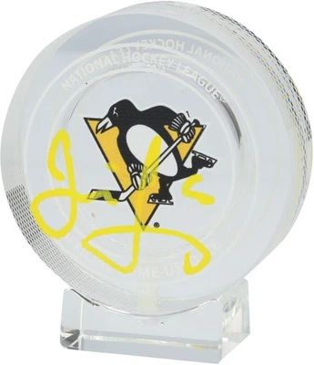 Disco de cristal firmado Jaromir Jagr Penguins - lleno de hielo de la temporada 2024-25 Foto 1 de 3