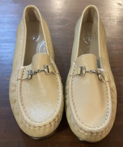 SAS Metro Horsebit Loafers Womens Size 8M Yellow Patent Leather Tripad *see Pics - Picture 1 of 8