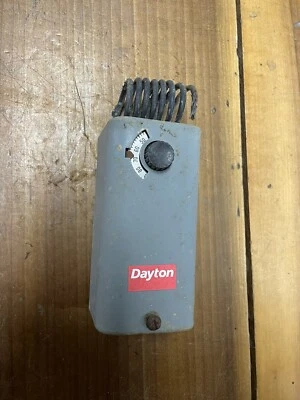 Термостат линейного напряжения контроля температуры Dayton 2E728 30-110F 8-9A 120-240 В переменного тока - Изображение 1 из 2