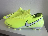 Bootguys Nike Phantom Vision 2 Academy TF Astro turf .