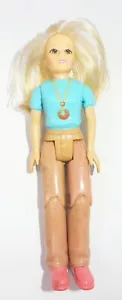 Fisher Price Loving Family - Mujer Rubia Mamá Camisa Azul Marrón Pantalones - Imagen 1 de 2