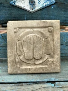 Antique Marble Stone Hand Carved Hindu Laxmi Feet Sculpture - Picture 1 of 6