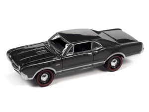 OLDSMOBILE 442 / W-30 - 1967 - Peltro antico - Johnny Lightning 1:64 - Foto 1 di 6