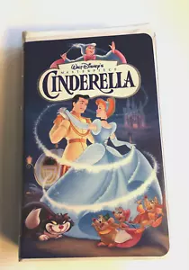 Walt Disney Masterpiece Collection Cinderella VHS Movie Tape with Clamshell Case - Picture 1 of 2
