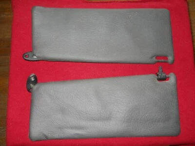 ALFA ROMEO MILANO Usado Original PAR DE PARASOLES Foto 1 de 4