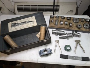 Kent-Moore Controlled Coupling Hydra-Matic Bushing Service Set J-8400 - Foto 1 di 9