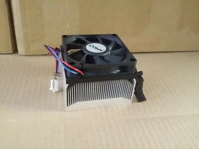DISSIPATORE E VENTOLA ORIGINALI AMD PER SOCKET 754 retrocomputer vintage ok - Immagine 1 di 4