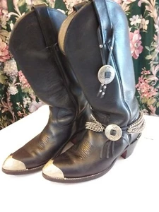 Stivali western FRYE pelle nera 8D impreziositi testa indiana vintage USA LEGGI - Foto 1 di 12