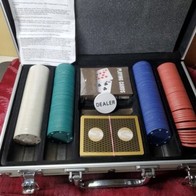 Poker Set Cardinal Deluxe w/ Aluminum Case 200 Poker Chips Poker Cards- Complete - Image 1 of 4