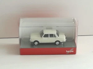 Wartburg 353 (1966), pearl white - 1:87 (Herpa item: 022903-004) - Imagen 1 de 1