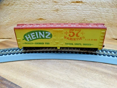 TYCO HO Scale 41' Weighted Woodside Heinz 57 Box Car - Image 1 of 4