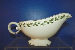 Vintage Superior Hall Quality Dinnerware By Mary Dunbar Cameo Rose Gravy Boat - Picture 1 of 3